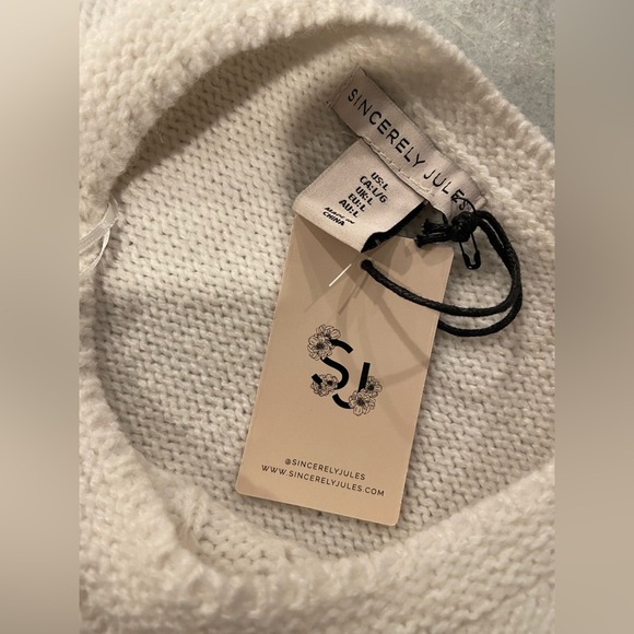 NWT Sincerely Jules Size L Cream Pointelle Knit Flower Sleeveless Top Vest - Picture 7 of 10